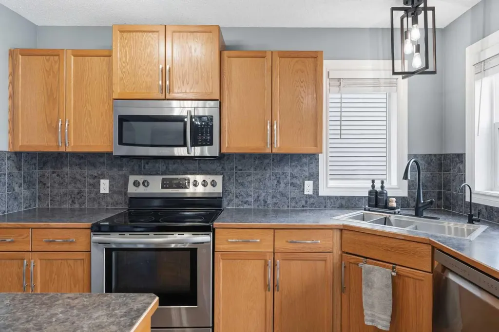 344 Sagewood Place SW Airdrie AB T4B 3M8