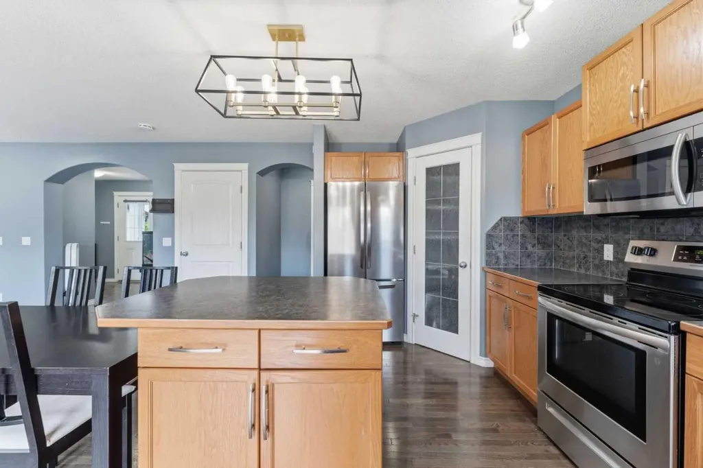 344 Sagewood Place SW Airdrie AB T4B 3M8