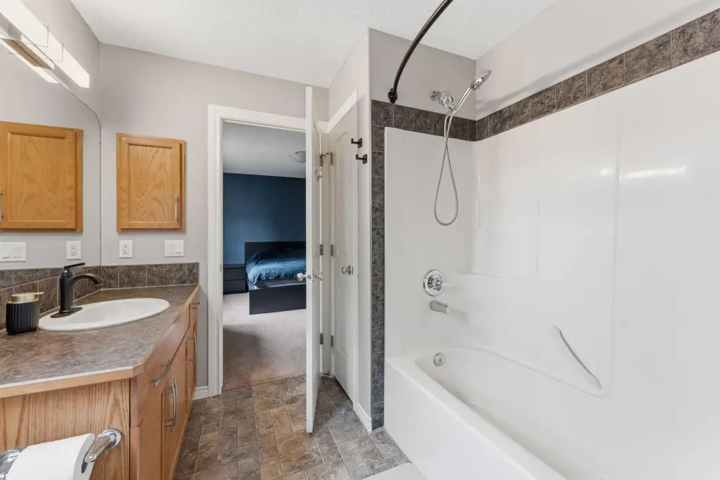 344 Sagewood Place SW Airdrie AB T4B 3M8