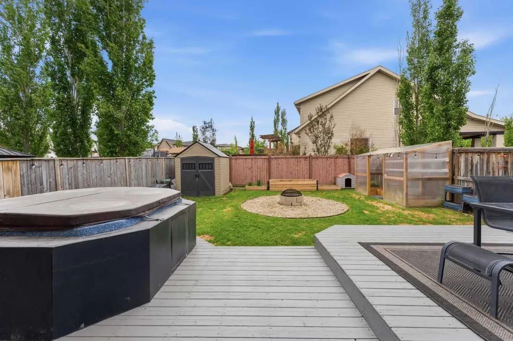 344 Sagewood Place SW Airdrie AB T4B 3M8
