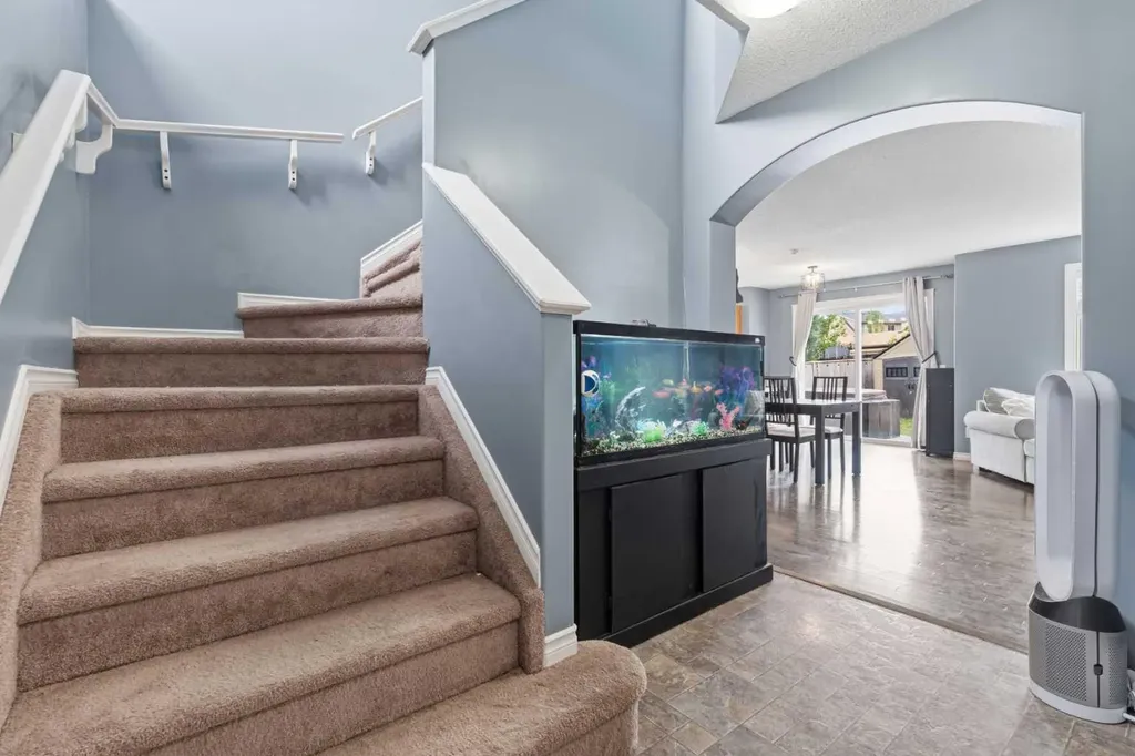 344 Sagewood Place SW Airdrie AB T4B 3M8