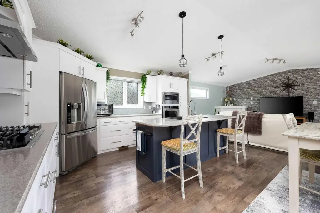 160 Grey Crescent Fort Mcmurray AB T9H 2N5