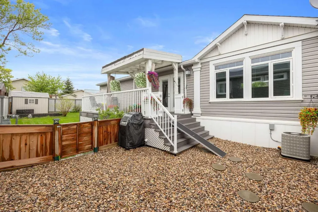 160 Grey Crescent Fort Mcmurray AB T9H 2N5