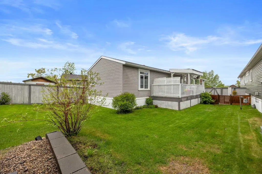 160 Grey Crescent Fort Mcmurray AB T9H 2N5