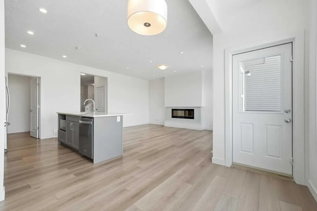 276 Belvedere Drive Calgary AB T2A 7M5