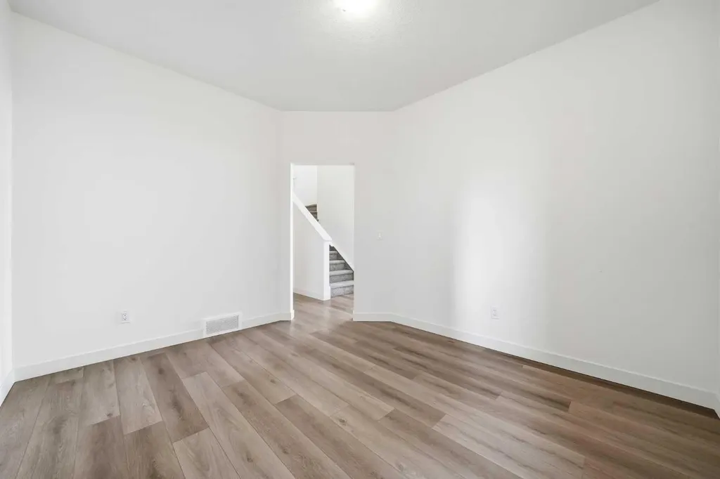 276 Belvedere Drive Calgary AB T2A 7M5