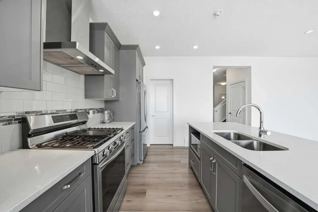 276 Belvedere Drive Calgary AB T2A 7M5