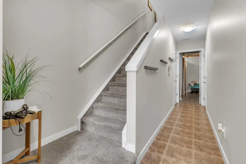 401 Copperpond Landing SE Calgary AB T2G 1Z6