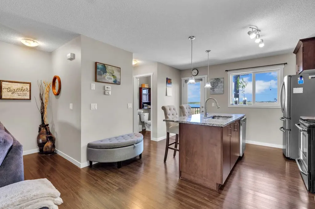 401 Copperpond Landing SE Calgary AB T2G 1Z6