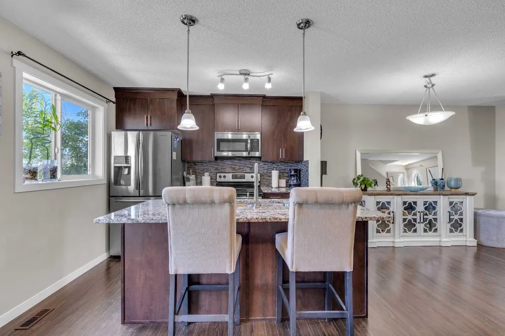 401 Copperpond Landing SE Calgary AB T2G 1Z6