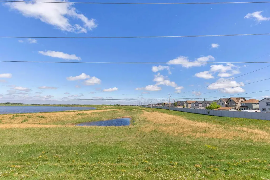 401 Copperpond Landing SE Calgary AB T2G 1Z6