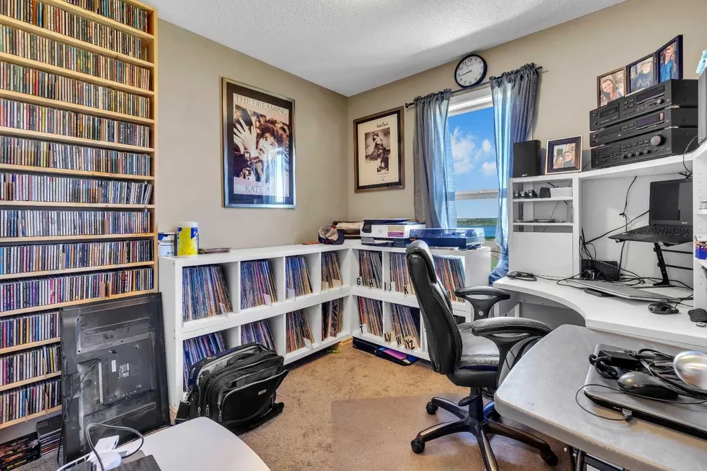 401 Copperpond Landing SE Calgary AB T2G 1Z6