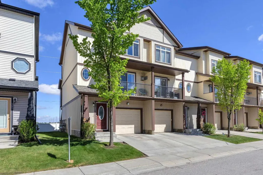 401 Copperpond Landing SE Calgary AB T2G 1Z6
