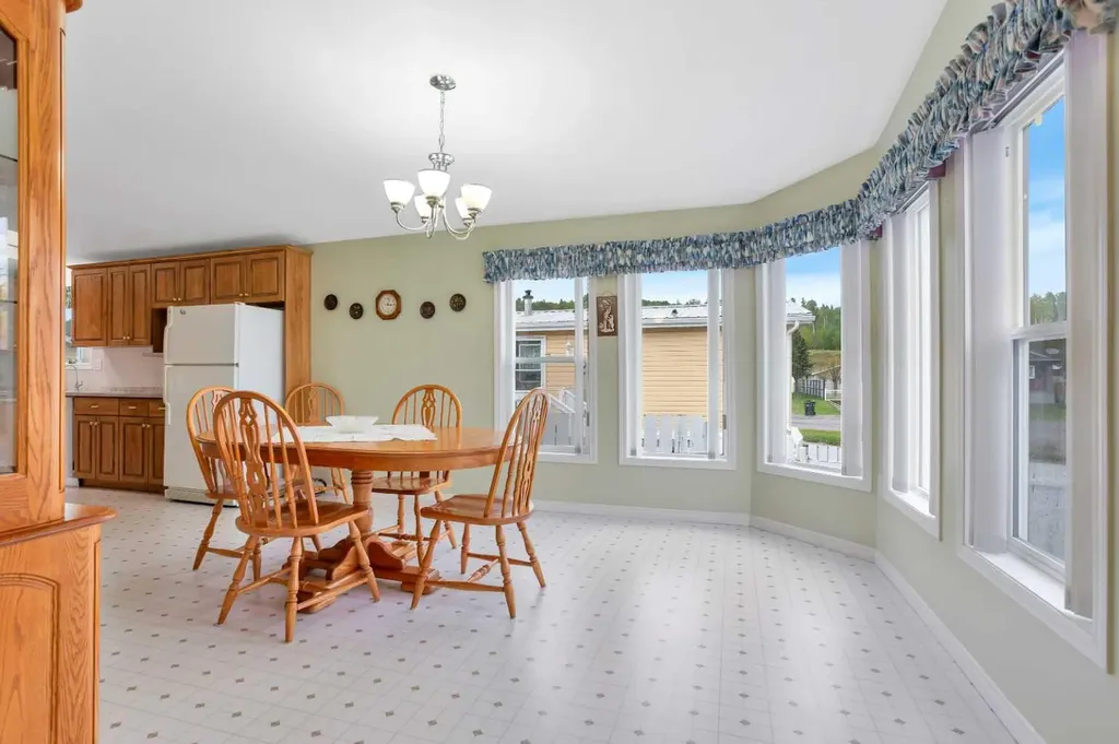 418 6 Street NW Sundre AB T0M 1X0