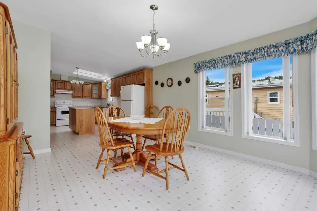 418 6 Street NW Sundre AB T0M 1X0