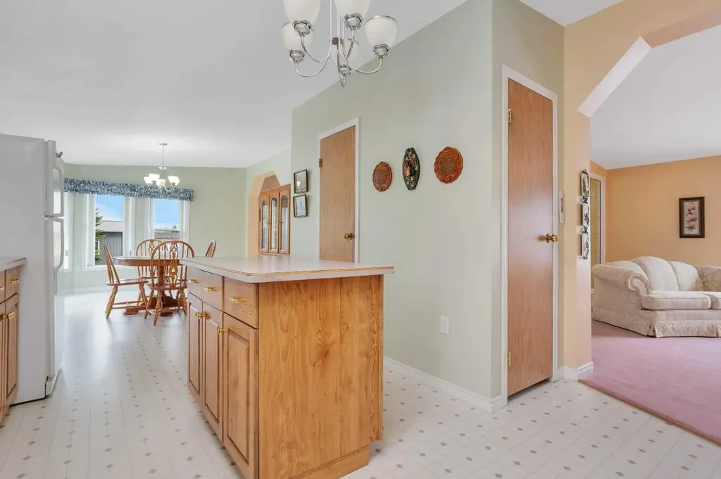 418 6 Street NW Sundre AB T0M 1X0