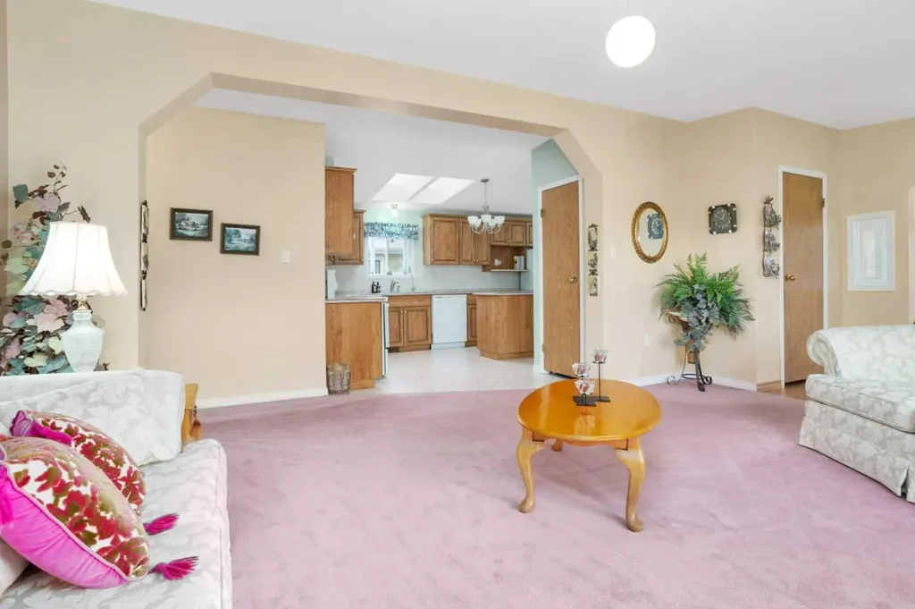 418 6 Street NW Sundre AB T0M 1X0