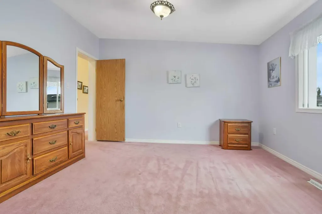 418 6 Street NW Sundre AB T0M 1X0