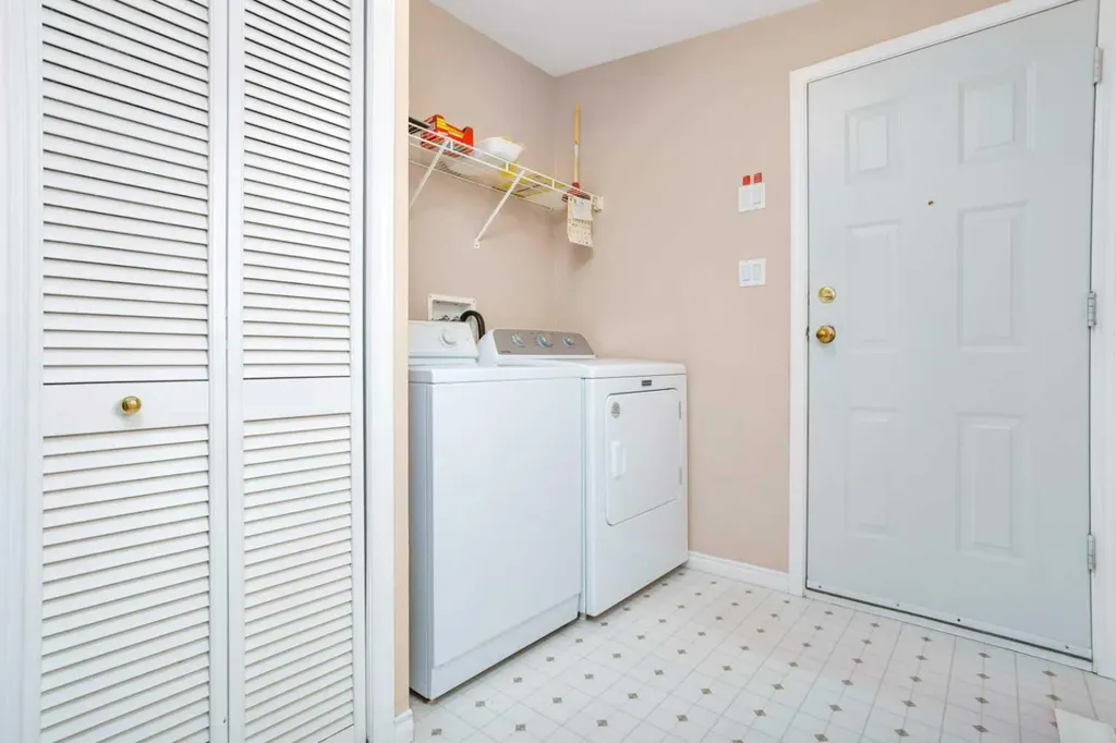 418 6 Street NW Sundre AB T0M 1X0