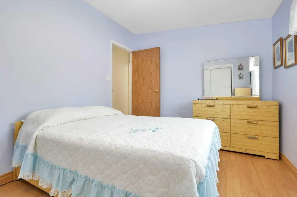 418 6 Street NW Sundre AB T0M 1X0