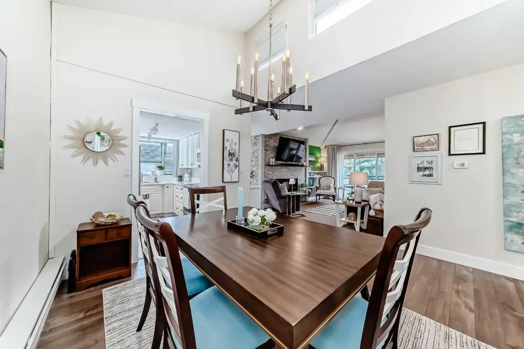 3719B 49 Street NW Calgary AB T3A 2E3