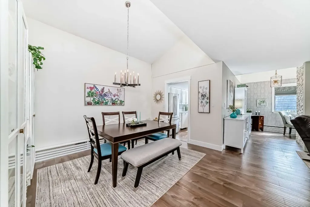 3719B 49 Street NW Calgary AB T3A 2E3