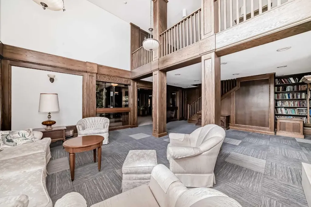 3719B 49 Street NW Calgary AB T3A 2E3
