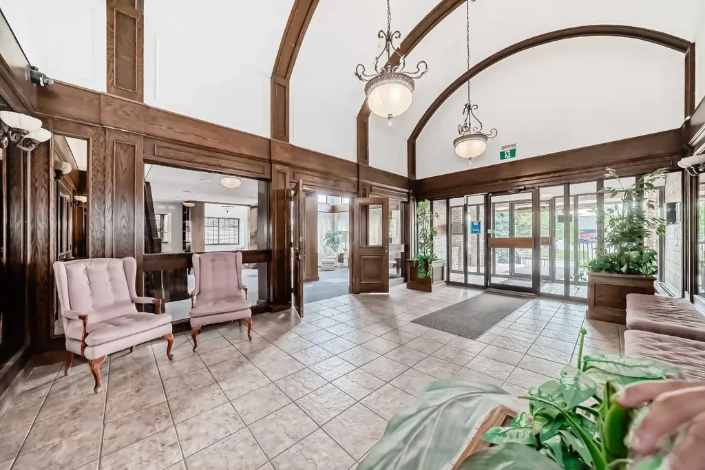 3719B 49 Street NW Calgary AB T3A 2E3