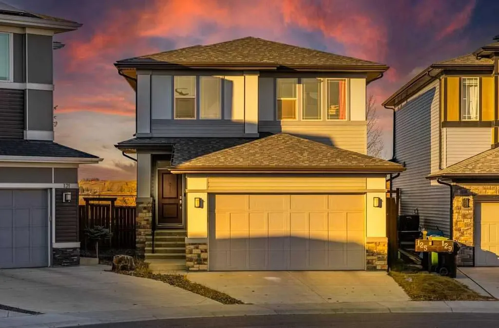 125 Sage Bluff Close NW Calgary AB T3R 1J1