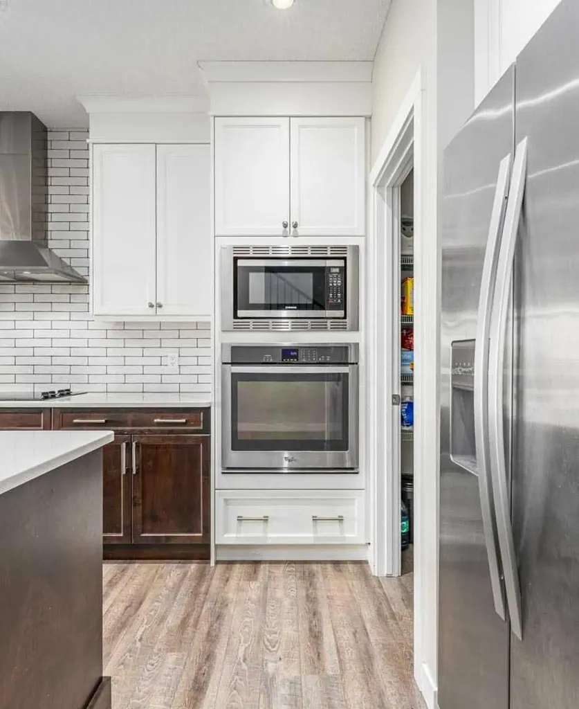 125 Sage Bluff Close NW Calgary AB T3R 1J1