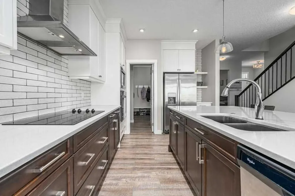 125 Sage Bluff Close NW Calgary AB T3R 1J1