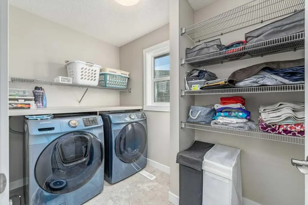 125 Sage Bluff Close NW Calgary AB T3R 1J1