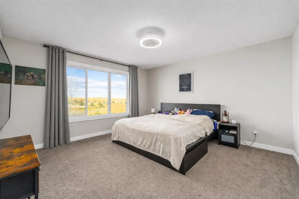 125 Sage Bluff Close NW Calgary AB T3R 1J1
