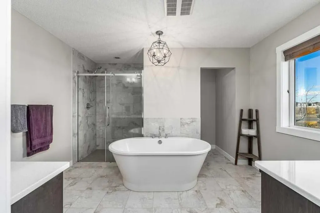 125 Sage Bluff Close NW Calgary AB T3R 1J1