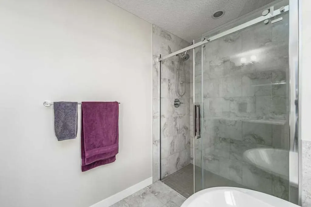 125 Sage Bluff Close NW Calgary AB T3R 1J1