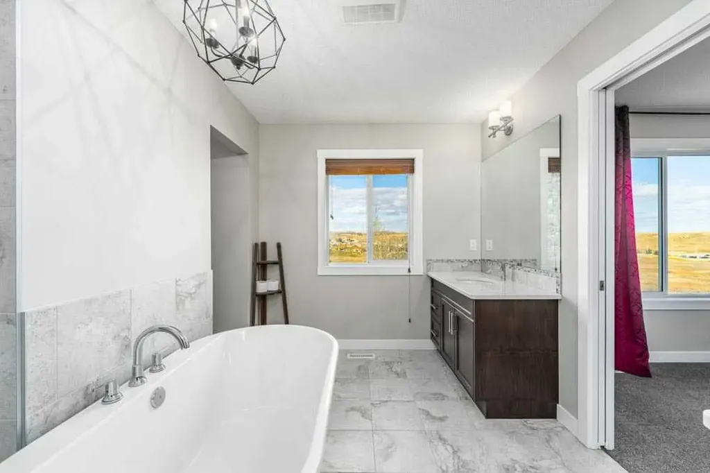 125 Sage Bluff Close NW Calgary AB T3R 1J1