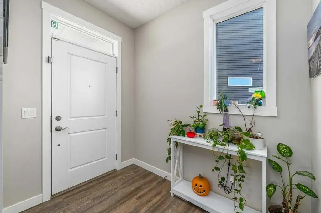 125 Sage Bluff Close NW Calgary AB T3R 1J1