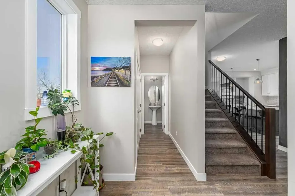 125 Sage Bluff Close NW Calgary AB T3R 1J1