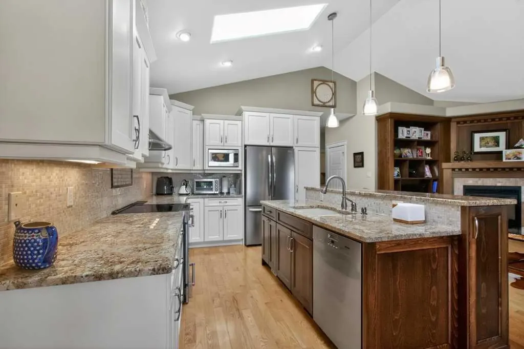 509 Sunridge Crescent W Lethbridge AB T1J0T1