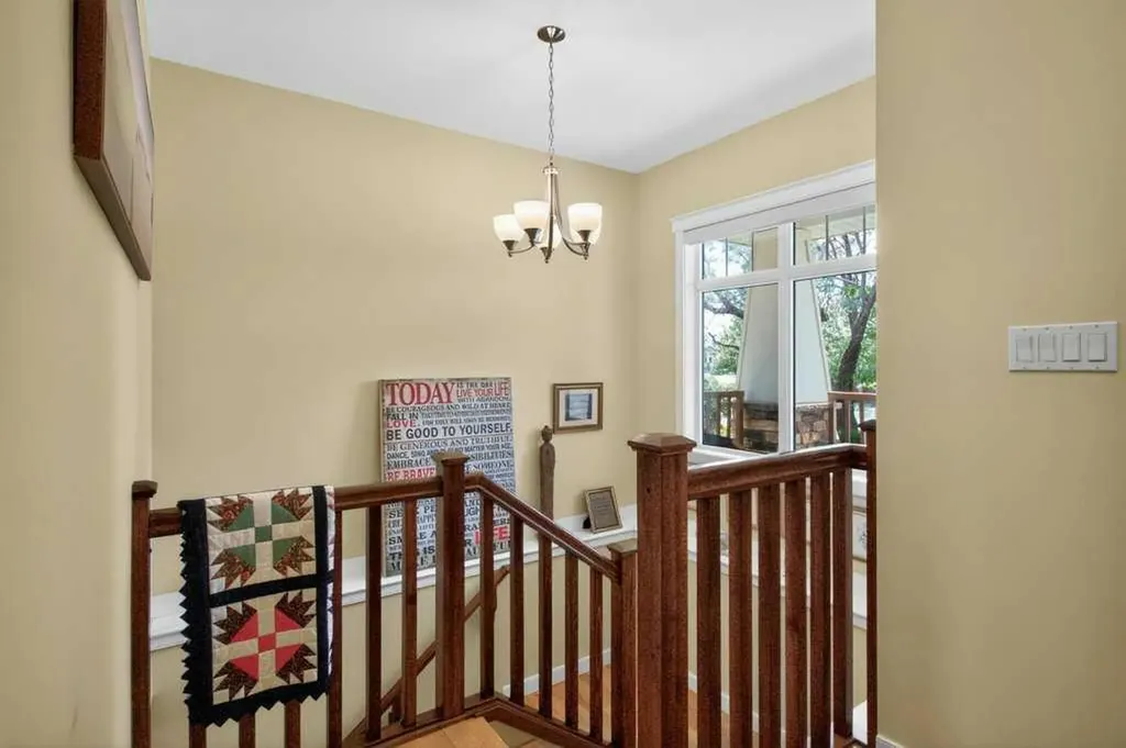 509 Sunridge Crescent W Lethbridge AB T1J0T1