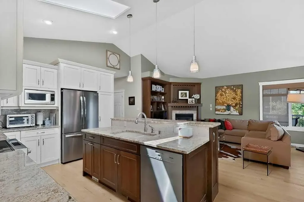509 Sunridge Crescent W Lethbridge AB T1J0T1