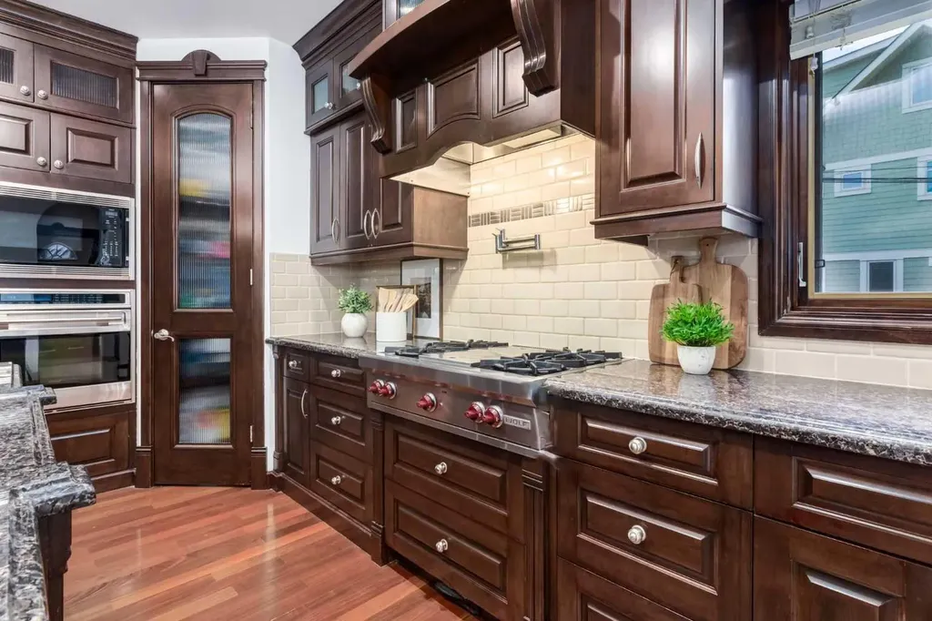 1840 Westmount Boulevard NW Calgary AB T2N 3G8
