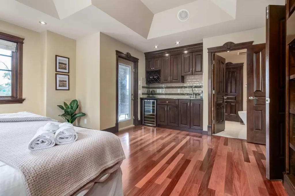 1840 Westmount Boulevard NW Calgary AB T2N 3G8