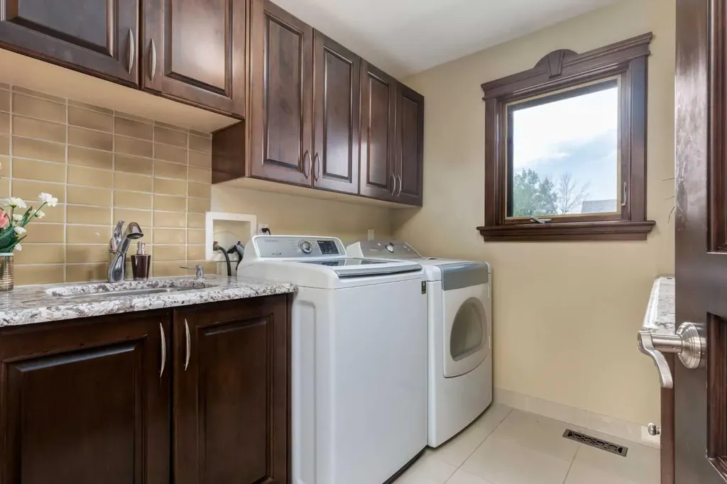 1840 Westmount Boulevard NW Calgary AB T2N 3G8