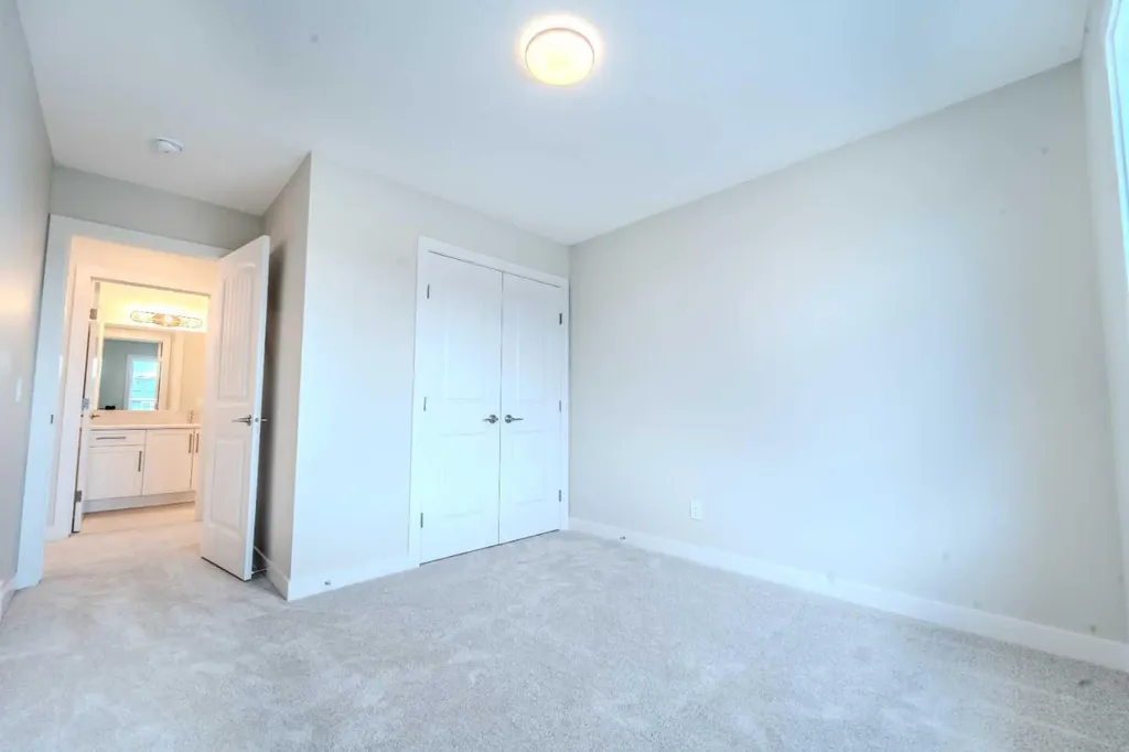 124 Waterford Way Chestermere AB T1X3A2
