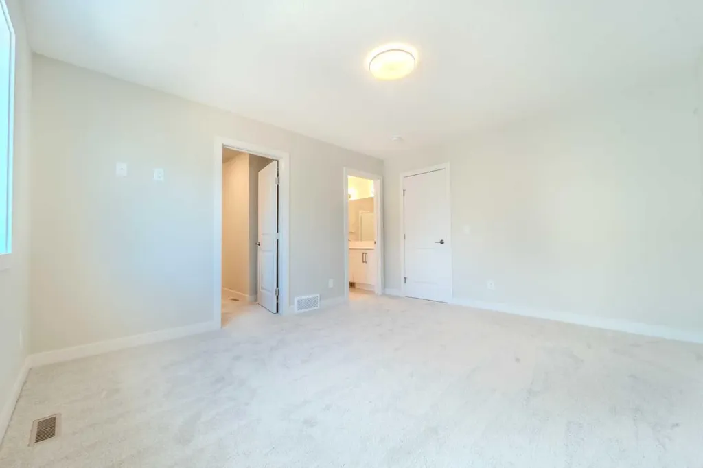 124 Waterford Way Chestermere AB T1X3A2
