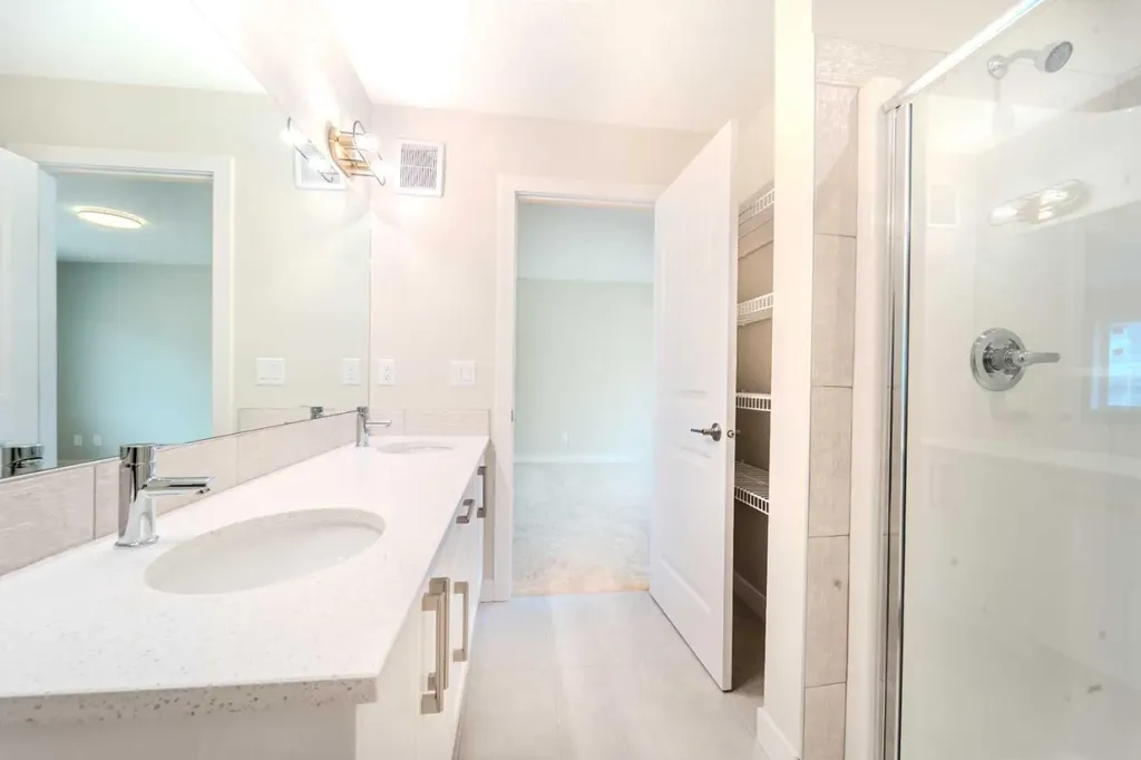 124 Waterford Way Chestermere AB T1X3A2