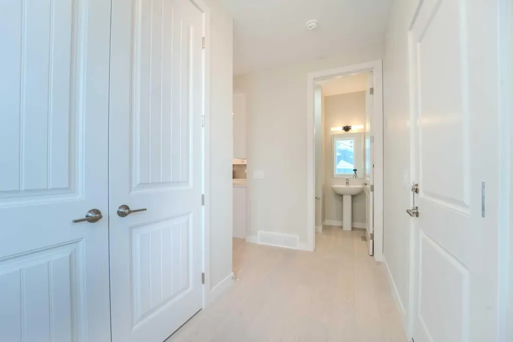 124 Waterford Way Chestermere AB T1X3A2