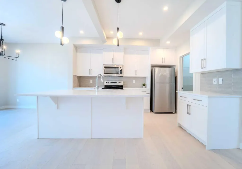 124 Waterford Way Chestermere AB T1X3A2