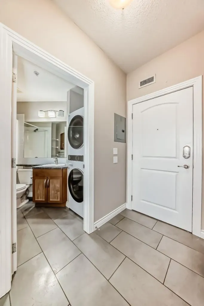 26 Val Gardena View SW Calgary AB T3H5Z5
